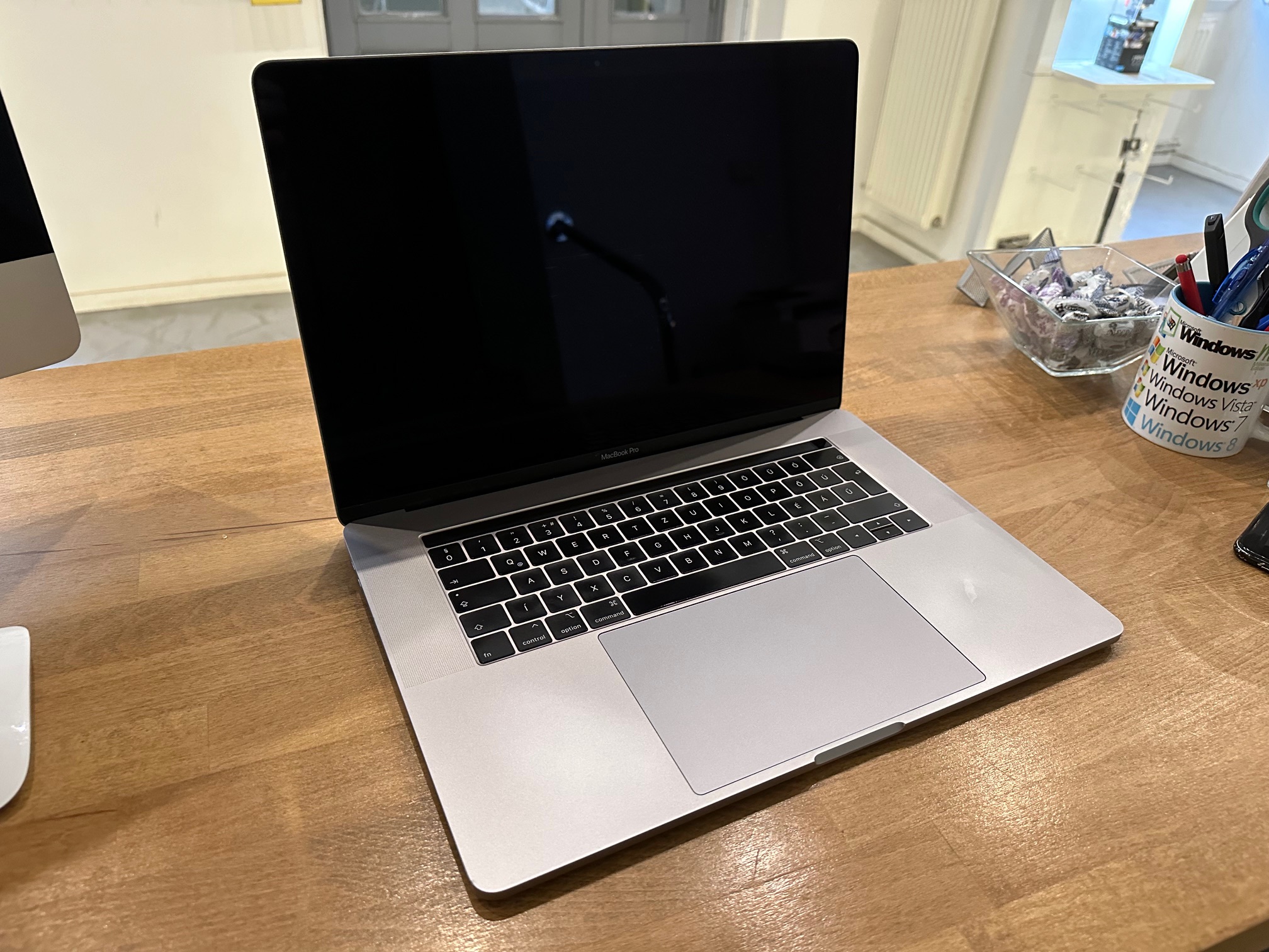 2018 MacBook Pro 15 inch TouchBar