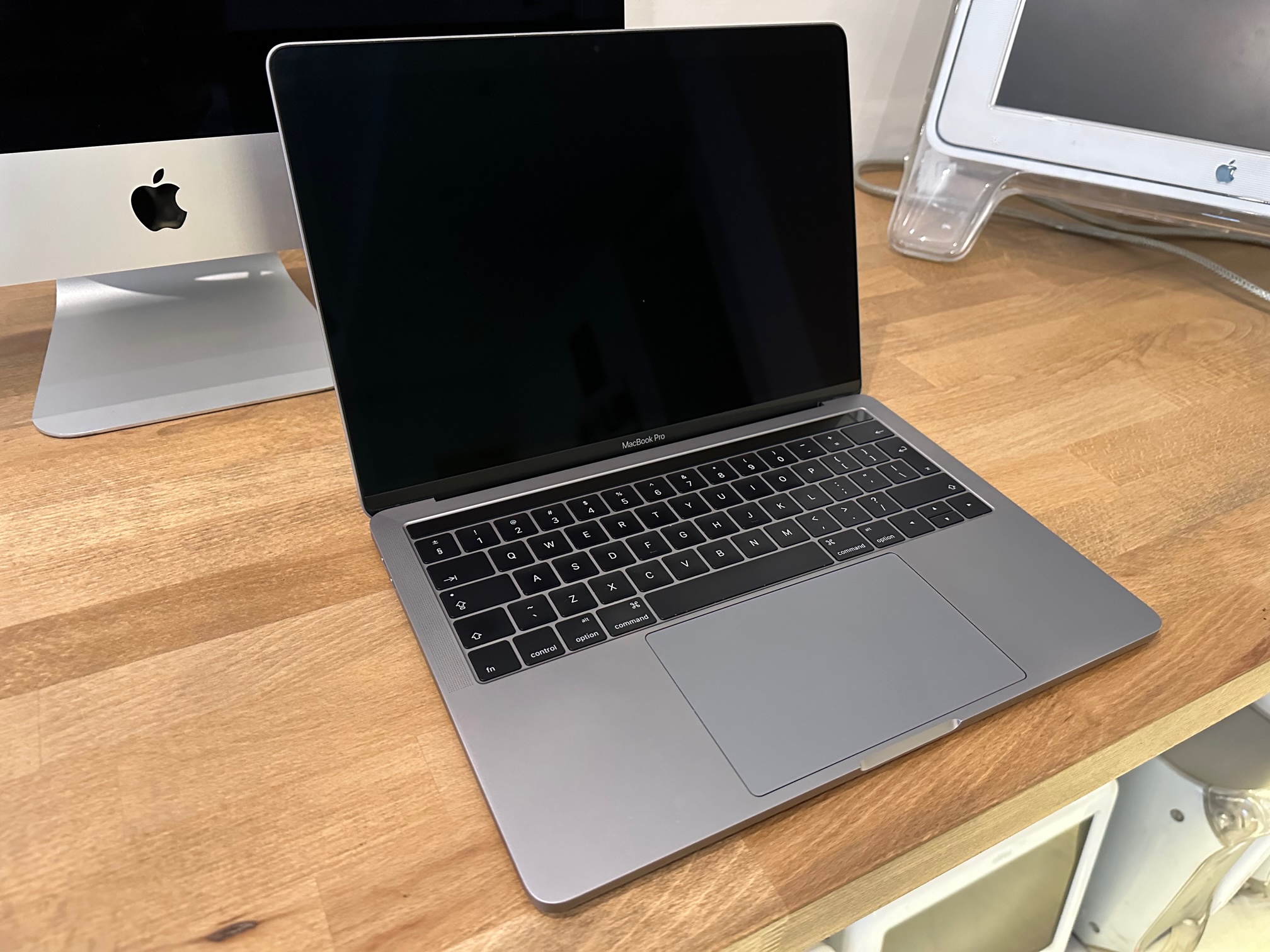 2016 MacBook Pro 13 inch TouchBar